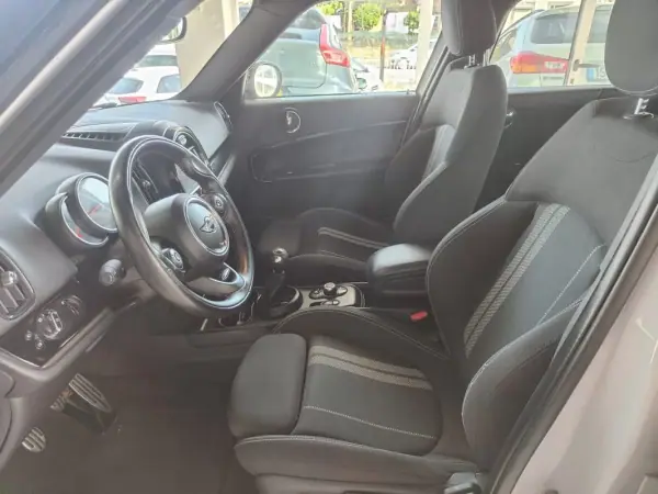 MINI Countryman 2018 - 19990 EUR, 84000 km - AUTO.MOTO.pt - 84000km - foto 11 de 37