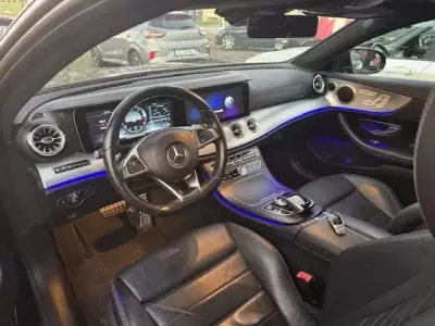 Mercedes-Benz E 220 2017 - 31950 EUR, 241000 km - AUTO.MOTO.pt - 241000km - foto 24 de 51