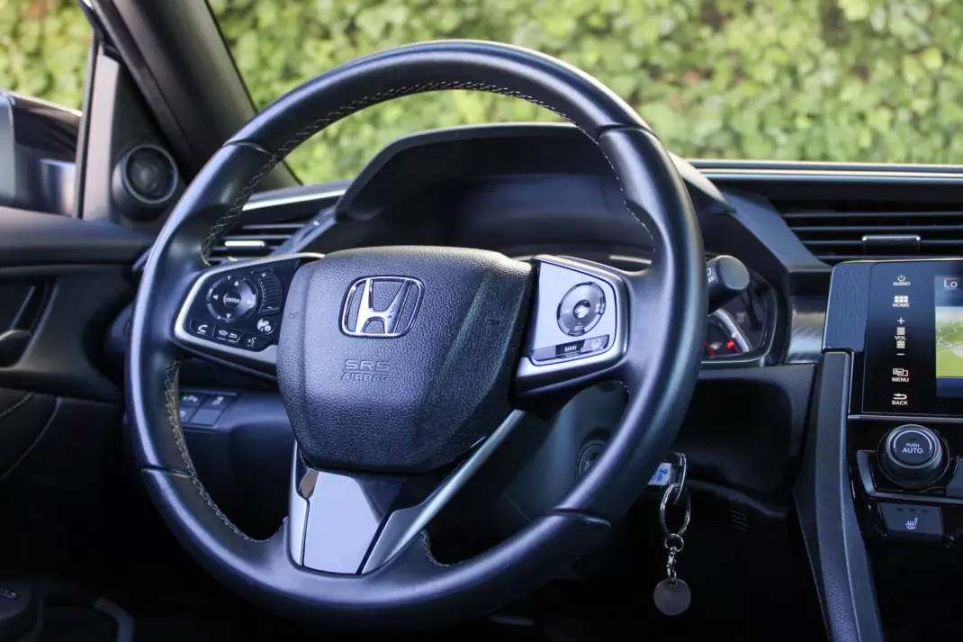 Honda Civic 2019 - 22900 EUR, 75000 km - 75000km - foto 11 de 18
