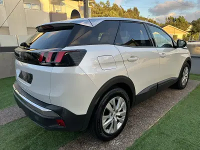 Peugeot 3008 2019 - 13900 EUR, 190000 km - AUTO.MOTO.pt - 190000km - foto 9 de 59