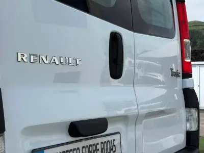 Renault TRAFIC L2H1 125CV 2014 - 16990 EUR, 98646 km - AUTO.MOTO.pt - 98646km - foto 8 de 16