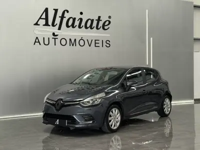 Renault Clio 2017 - 10990 EUR, 110000 km - AUTO.MOTO.pt - 110000km - foto 2 de 14