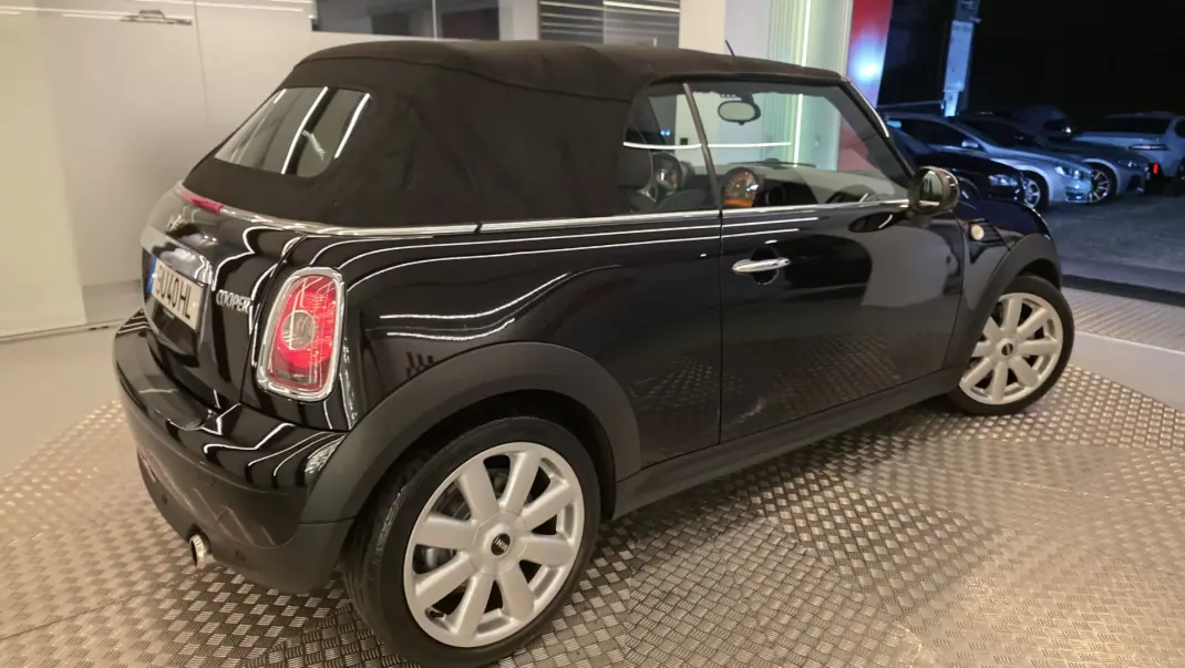 MINI Cooper 2010 - 9900 EUR, 144067 km - AUTO.MOTO.pt - 144067km - foto 22 de 56