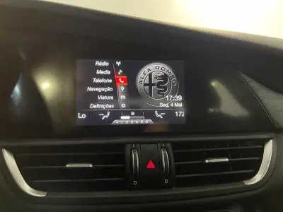 Alfa Romeo Giulia 2016 - 18500 EUR, 153000 km - AUTO.MOTO.pt - 153000km - foto 22 de 35
