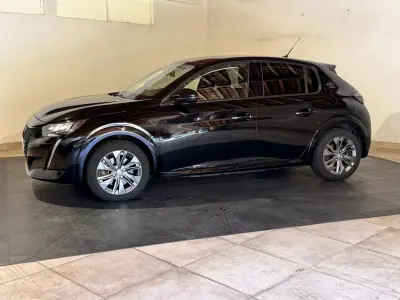 Peugeot e-208 2022 — foto 4 de 22