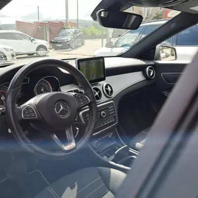 Mercedes-Benz CLA 220 2015 - 21990 EUR, 90000 km - 90000km - foto 8 de 15
