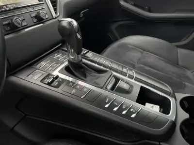 Porsche Macan 2014 - 34900 EUR, 215608 km - AUTO.MOTO.pt - 215608km - foto 33 de 41