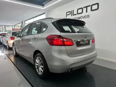 BMW 216 Active Tourer 2017 - 10990 EUR, 253813 km - AUTO.MOTO.pt - 253813km - foto 6 de 17