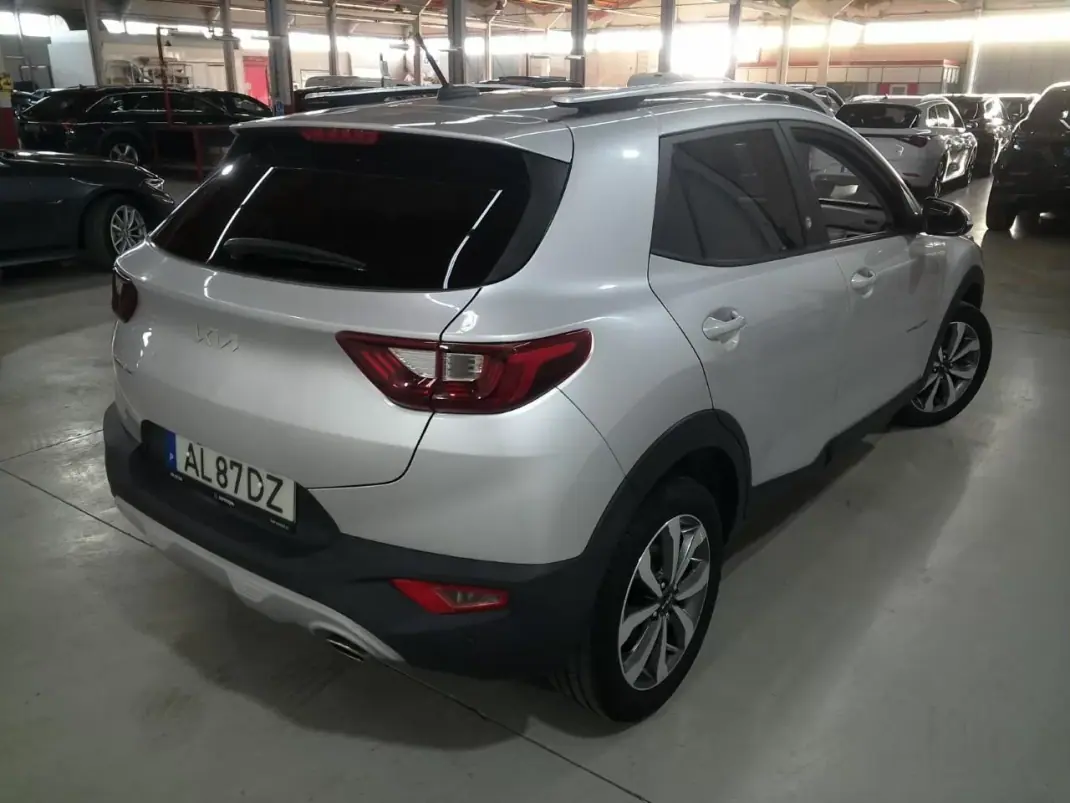 Kia Stonic 2021 - 14250 EUR, 144834 km - AUTO.MOTO.pt - 144834km - foto 2 de 8