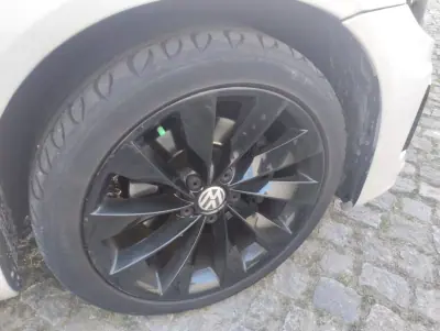 Volkswagen Scirocco 2011 - 10000 EUR, 210000 km - AUTO.MOTO.pt - 210000km - foto 8 de 30