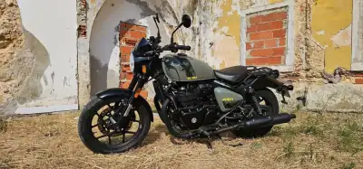 Royal Enfield Shotgum 2024 - 5999 EUR, 5200 km - AUTO.MOTO.pt - 5200km - foto 2 de 33