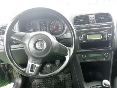 Volkswagen Polo 2010 - 6900 EUR, 167587 km - AUTO.MOTO.pt - 167587km - foto 6 de 13