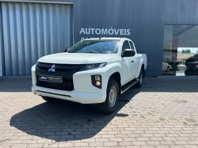 Mitsubishi L 200 King Cab 2022 - 86914km