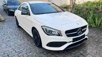 Mercedes-Benz CLA 180 2018 - 18990 EUR, 170000 km - AUTO.MOTO.pt - 170000km - foto 2 de 10