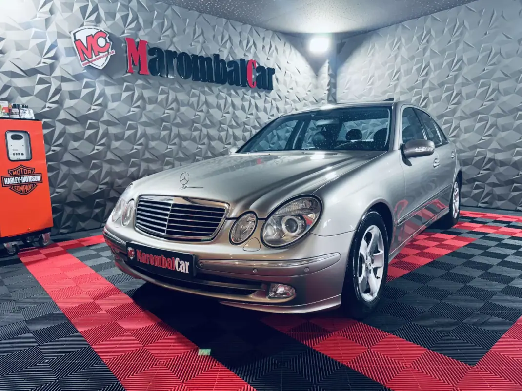 Mercedes-Benz E 270 2003 - 13990 EUR, 91096 km - AUTO.MOTO.pt - 91096km - foto 6 de 34
