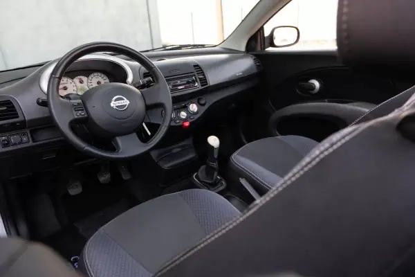 Nissan Micra CC 2007 - 5800 EUR, 129000 km - AUTO.MOTO.pt - 129000km - foto 20 de 28