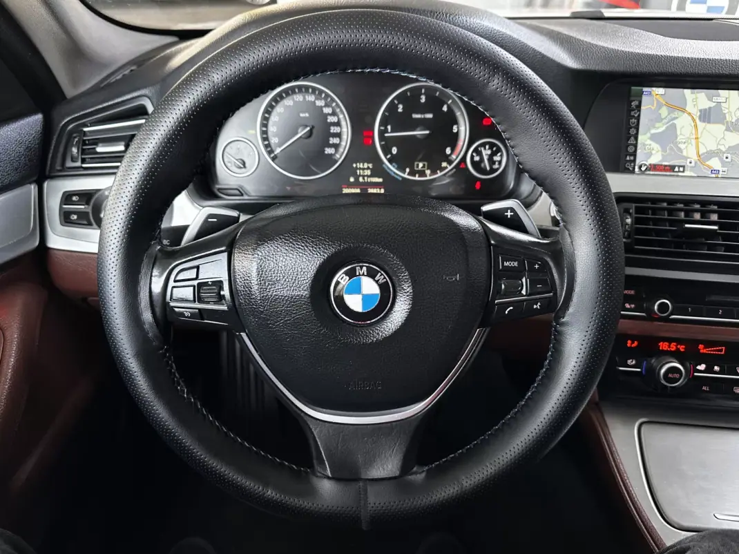 BMW 520 2012 - 17999 EUR, 200000 km - AUTO.MOTO.pt - 200000km - foto 23 de 35