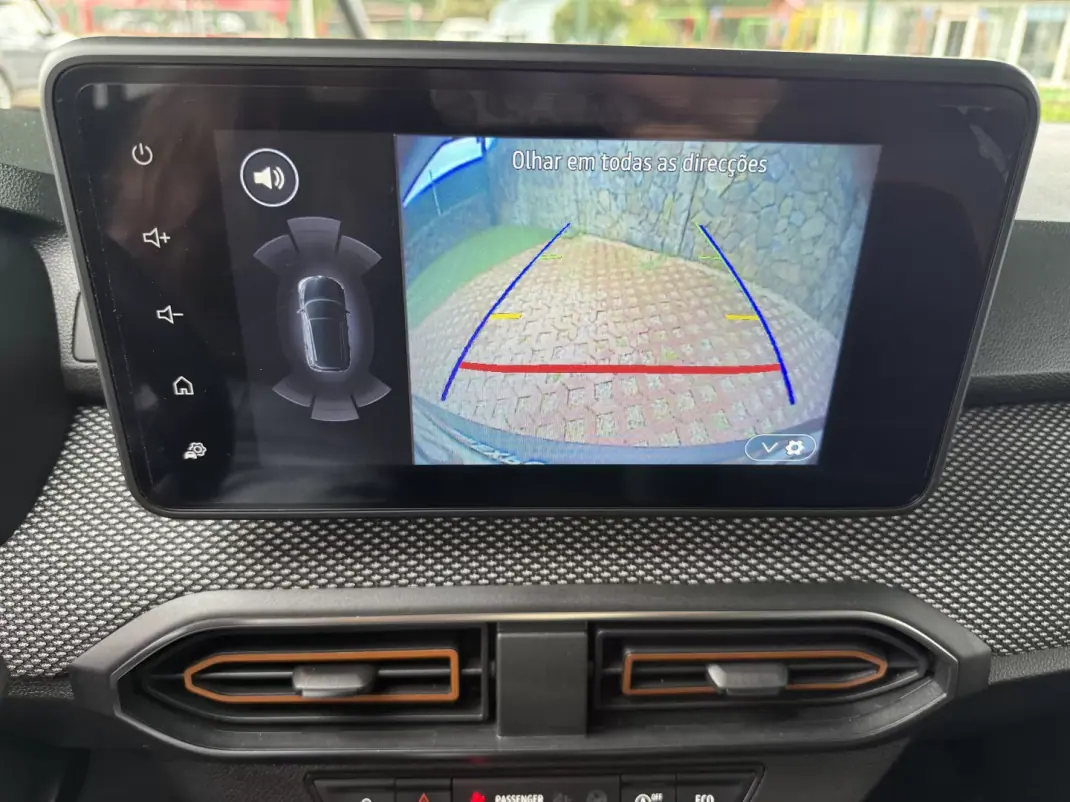 Dacia Sandero 2022 - 15600 EUR, 27510 km - AUTO.MOTO.pt - 27510km - foto 12 de 19