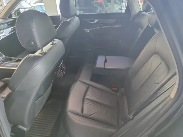 Audi A6 2018 - 26950 EUR, 198000 km - AUTO.MOTO.pt - 198000km - foto 12 de 45