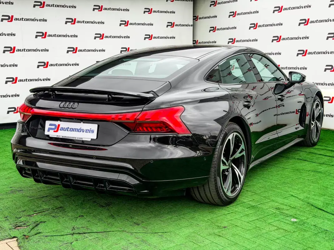 Audi e-tron GT 2022 - 58500 EUR, 86000 km - 86000km - foto 8 de 36