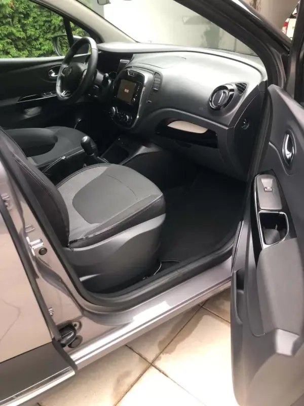 Renault Captur 2017 - 10900 EUR, 116000 km - 116000km - foto 25 de 32