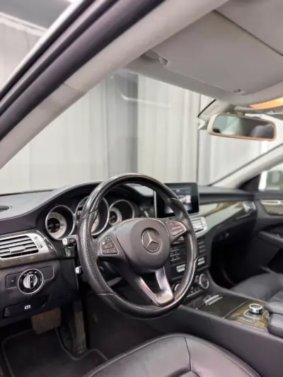 Mercedes-Benz CLS 350 2015 - 23750 EUR, 192000 km - AUTO.MOTO.pt - 192000km - foto 19 de 22