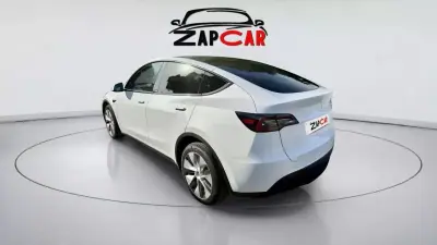 Tesla Model Y 2023 - 33490 EUR, 36225 km - AUTO.MOTO.pt - 36225km - foto 2 de 9