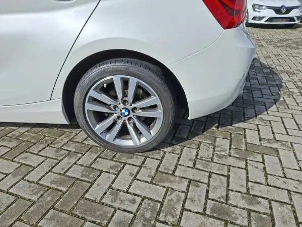BMW 116 2015 - 17250 EUR, 100547 km - AUTO.MOTO.pt - 100547km - foto 12 de 33