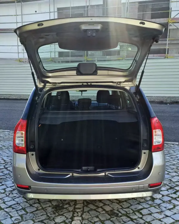 Dacia Logan MCV 2014 - 6990 EUR, 125000 km - AUTO.MOTO.pt - 125000km - foto 17 de 23