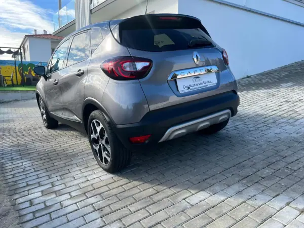Renault Captur 2019 - 16990 EUR, 90898 km - AUTO.MOTO.pt - 90898km - foto 3 de 37