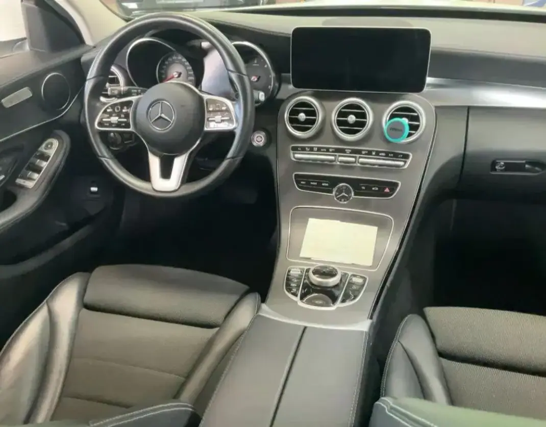 Mercedes-Benz C 300 2020 - 23999 EUR, 59016 km - AUTO.MOTO.pt - 59016km - foto 12 de 13