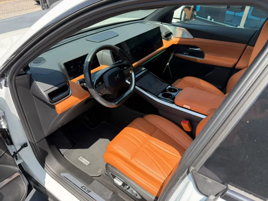 Xpeng G9 2024 - 53990 EUR, 68000 km - 68000km - foto 9 de 18
