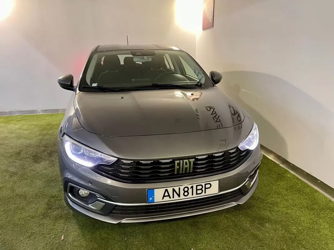 Fiat Tipo 2021 - 11700 EUR, 137000 km - AUTO.MOTO.pt - 137000km - foto 3 de 32