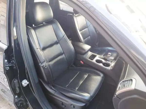 Jeep Grand Cherokee 2016 - 34950 EUR, 135350 km - AUTO.MOTO.pt - 135350km - foto 28 de 60