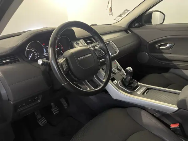 Land Rover Range Rover Evoque 2017 - 16950 EUR, 149900 km - AUTO.MOTO.pt - 149900km - foto 20 de 31