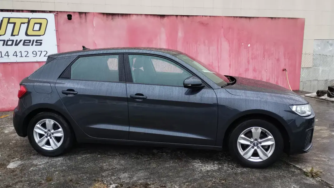 Audi A1 Sportback 2019 - 14999 EUR, 121000 km - AUTO.MOTO.pt - 121000km - foto 4 de 40