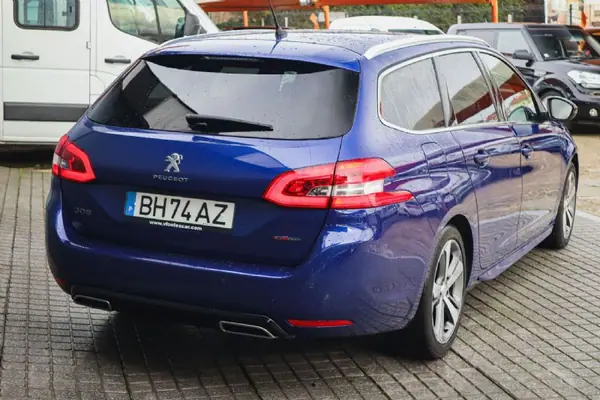Peugeot 308 SW 2018 - 12350 EUR, 79660 km - AUTO.MOTO.pt - 79660km - foto 21 de 27