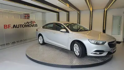 Opel Insignia Grand Sport 2018 - 12900 EUR, 149839 km - AUTO.MOTO.pt - 149839km - foto 9 de 49
