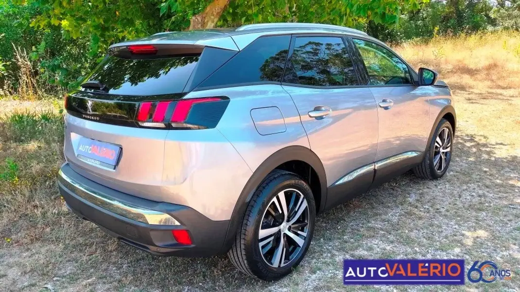Peugeot 3008 2019 - 20950 EUR, 75140 km - 75140km - foto 4 de 39