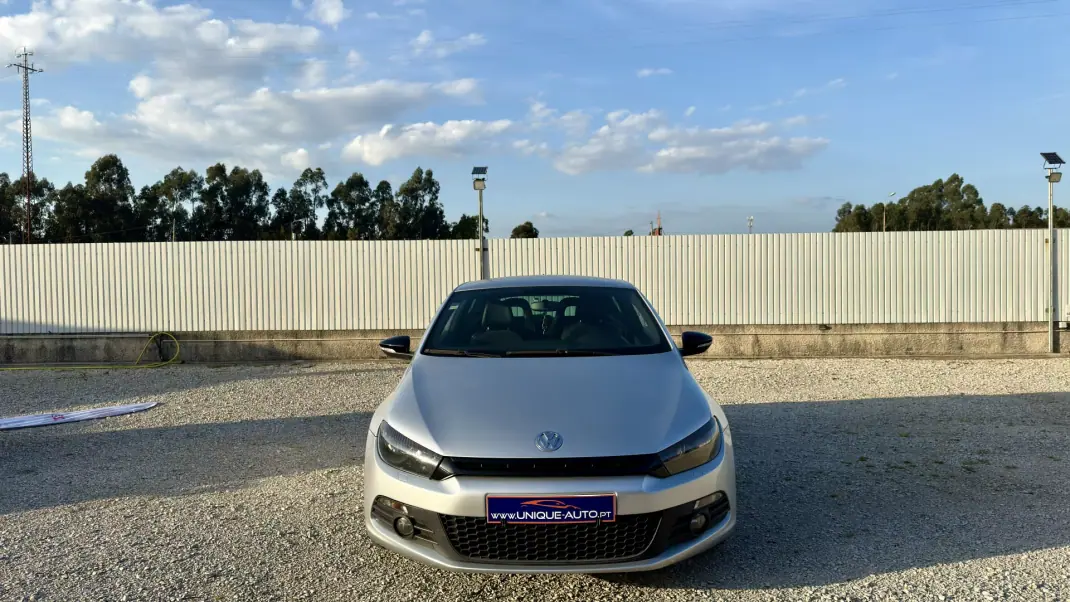 Volkswagen Scirocco 2010 - 9950 EUR, 301000 km - AUTO.MOTO.pt - 301000km - foto 6 de 18