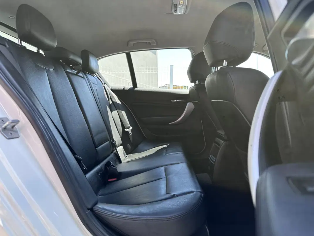 BMW 116 2015 - 14500 EUR, 200000 km - AUTO.MOTO.pt - 200000km - foto 46 de 50