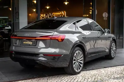 Audi Q8 e-Tron Sportback 2023 - 49900 EUR, 34353 km - AUTO.MOTO.pt - 34353km - foto 4 de 44