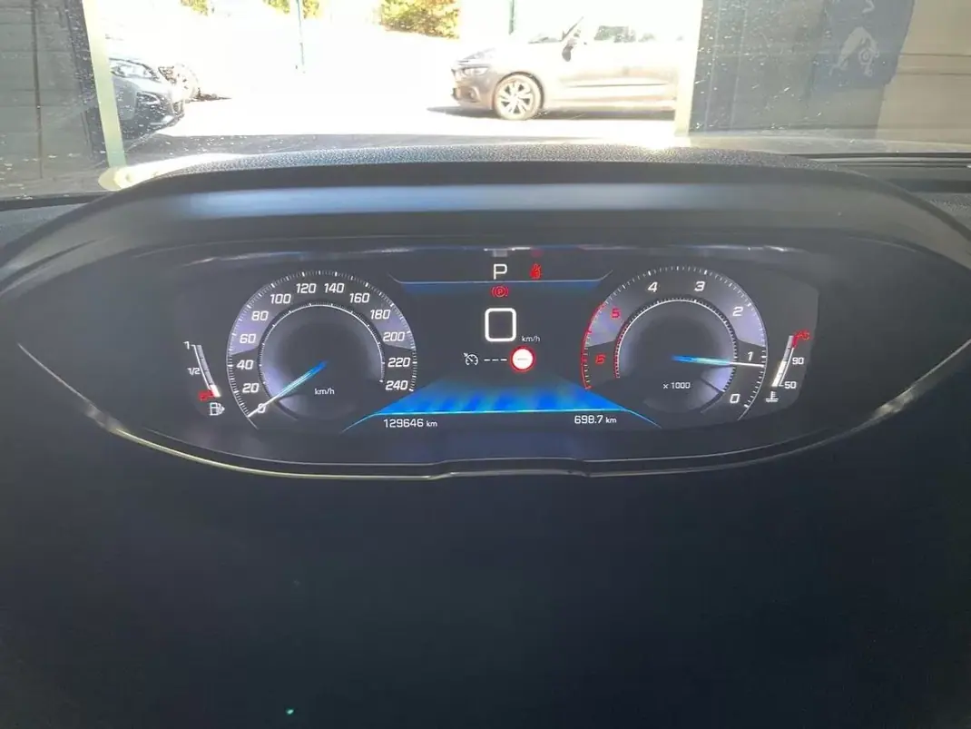 Peugeot 5008 2019 - 18750 EUR, 129646 km - 129646km - foto 8 de 13
