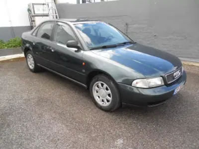 Audi A4 1996 - 3500 EUR, 206542 km - AUTO.MOTO.pt - 206542km - foto 2 de 11