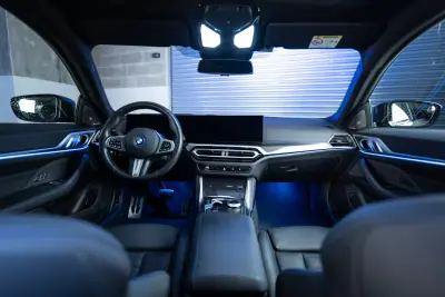 BMW i4 2023 - 43000 EUR, 33000 km - AUTO.MOTO.pt - 33000km - foto 13 de 25