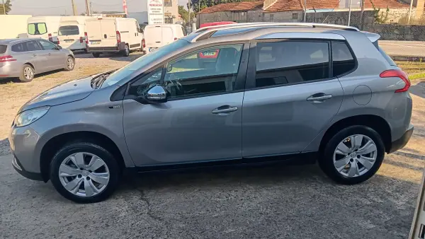 Peugeot 2008 2016 - 8450 EUR, 107573 km - AUTO.MOTO.pt - 107573km - foto 2 de 28
