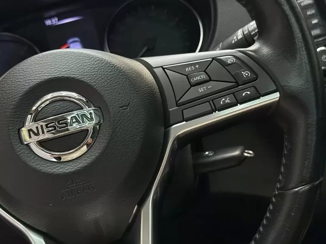Nissan Qashqai 2018 - 15950 EUR, 158434 km - AUTO.MOTO.pt - 158434km - foto 24 de 27
