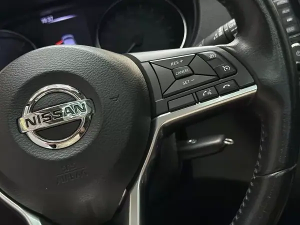 Nissan Qashqai 2018 - 15950 EUR, 158434 km - AUTO.MOTO.pt - 158434km - foto 24 de 27