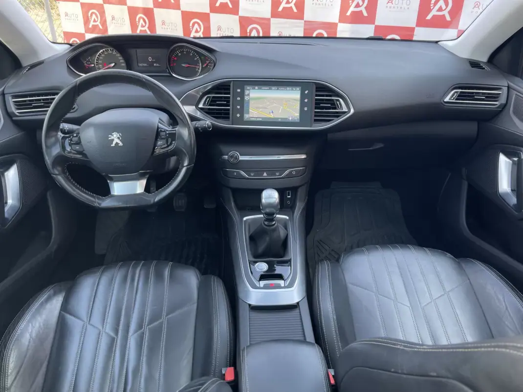Peugeot 308 2014 - 12490 EUR, 143165 km - 143165km - foto 9 de 22