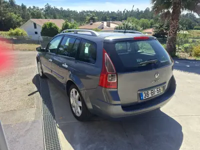 Renault Mégane 2006 - 2700 EUR, 236305 km - AUTO.MOTO.pt - 236305km - foto 10 de 10
